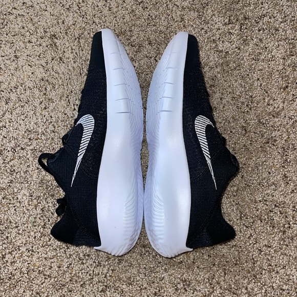 NWOT Men’s Nike tennis shoes - Picture 2 of 5